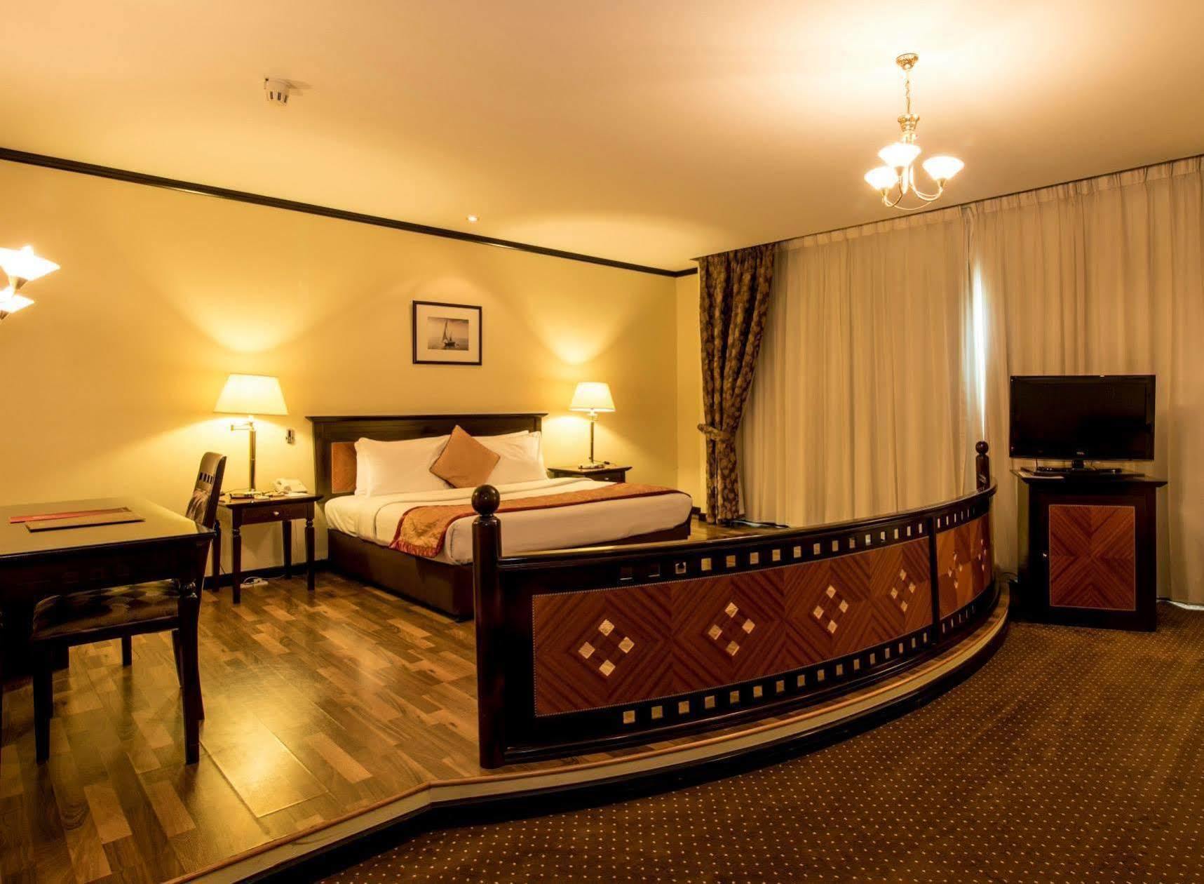 Rolla Suites Hotel -Former J5 Bur Dubai Hotel Экстерьер фото
